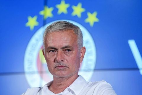 'I prefer not to speak' : Jose Mourinho channels iconic rants after brutal Champions League exit