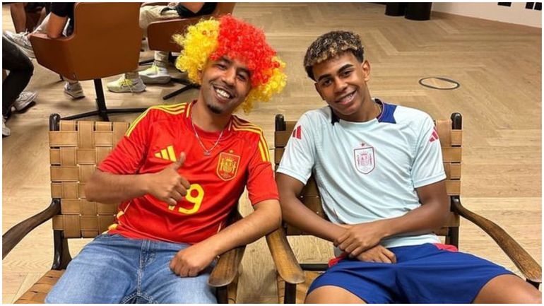 Lamine Yamal and his father.