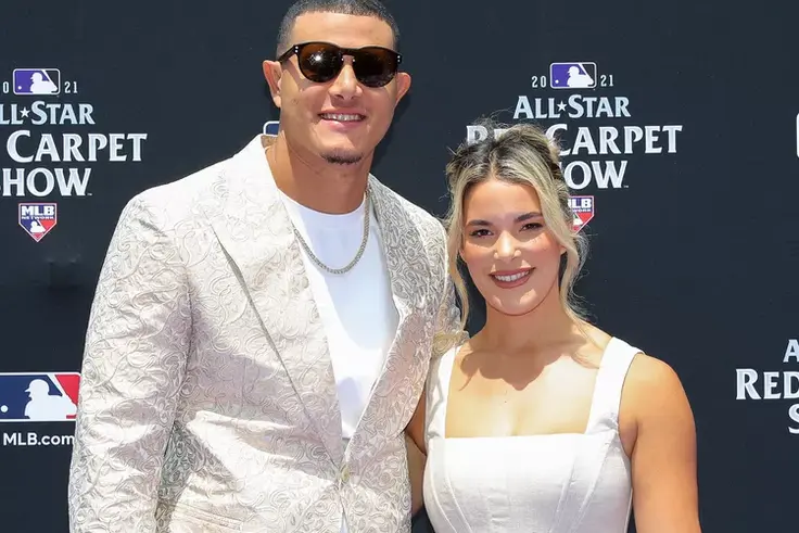 Yainee Alonso and Manny Machado