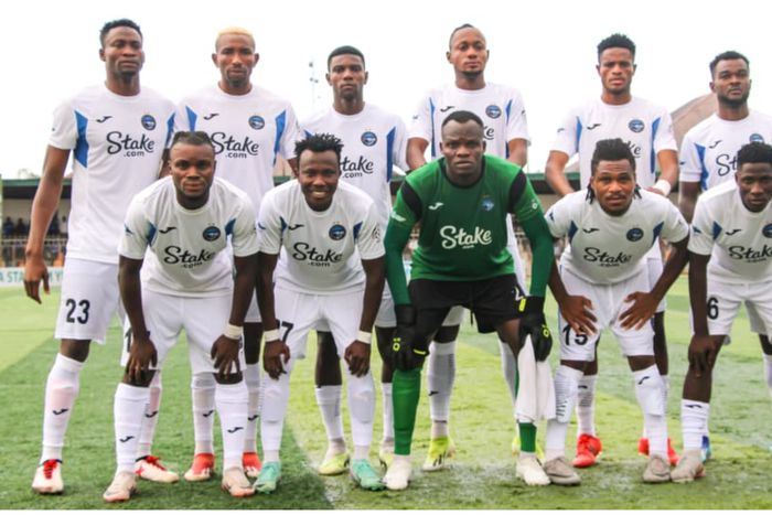 Kanu’s Enyimba hit ‘next Enyeama’ twice to claim shock top-spot win!