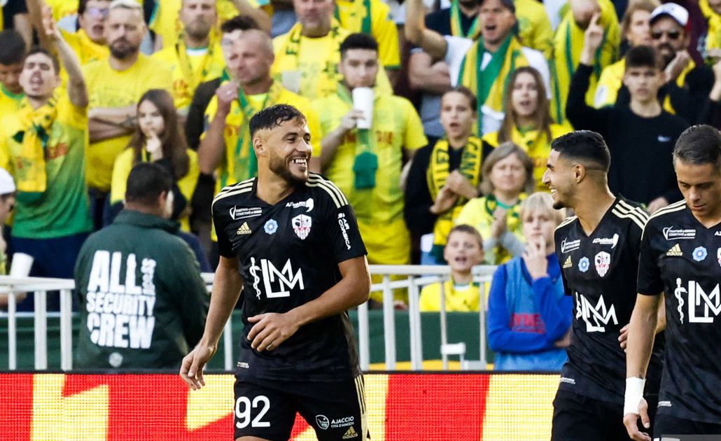 Defender Achraf Hakimi showing PSG fans his scoring prowess