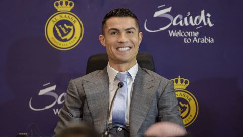 Cristiano Ronaldo acting as agent to bring Manchester United midfielder to Al Nassr