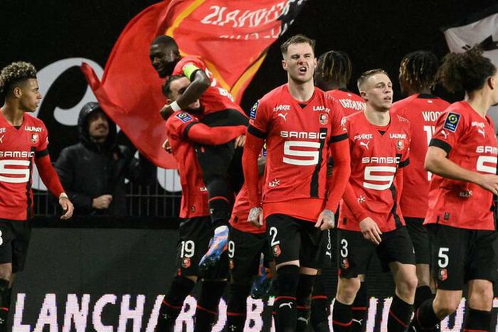 Hamari Traore scores for Rennes against PSG