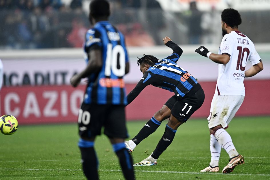 Mourinho suffers humiliating defeat as Ogbu's Slavia Prague overcome Roma -  Pulse Sports Nigeria