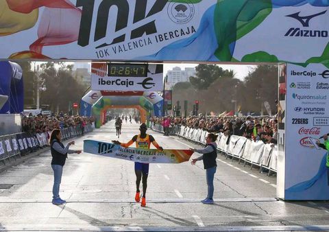 Jacob Kiplimo starts new year in style as he secures victory in Valencia