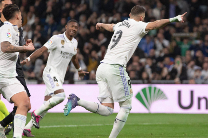 Benzema scored twice as Real Madrid defeat Elche