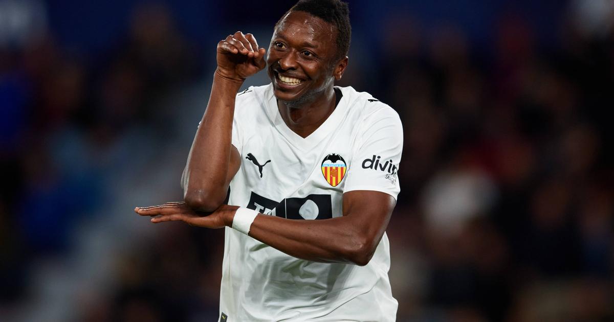 Levante vs Valencia: Umar Sadiq scores as Los Che leave relegation zone ...