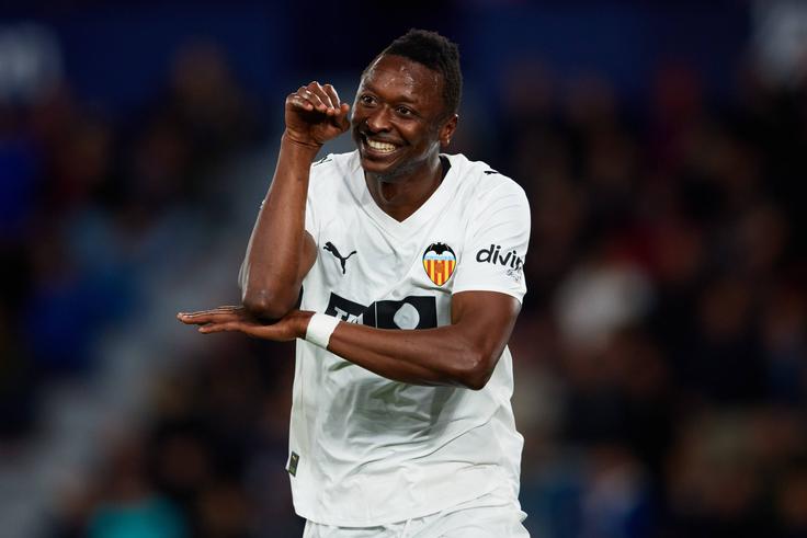 Super Eagles Umar Sadiq saves crucial point for Valencia in relegation dogfight