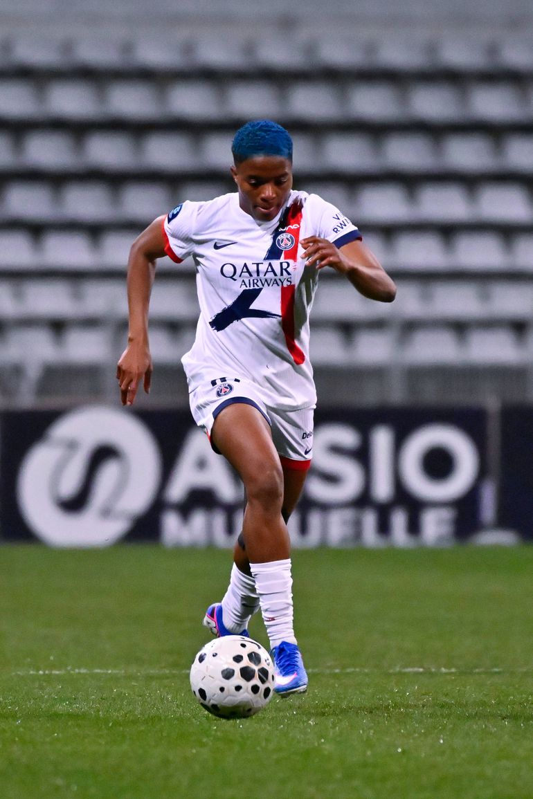 Rasheedat Ajibade in action vs Paris FC