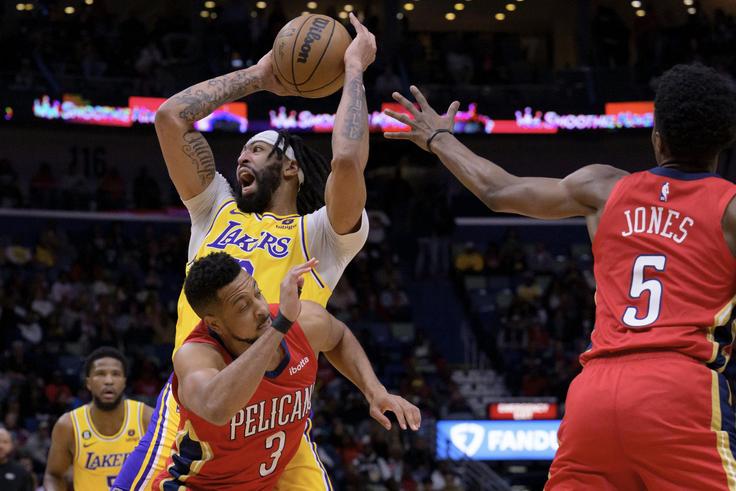 Anthony Davis leads the Lakers to victory against the Pelcans