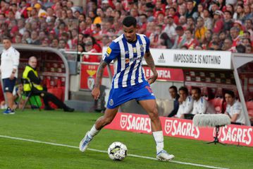 Porto win as Zaidu Sanusi watches from the bench