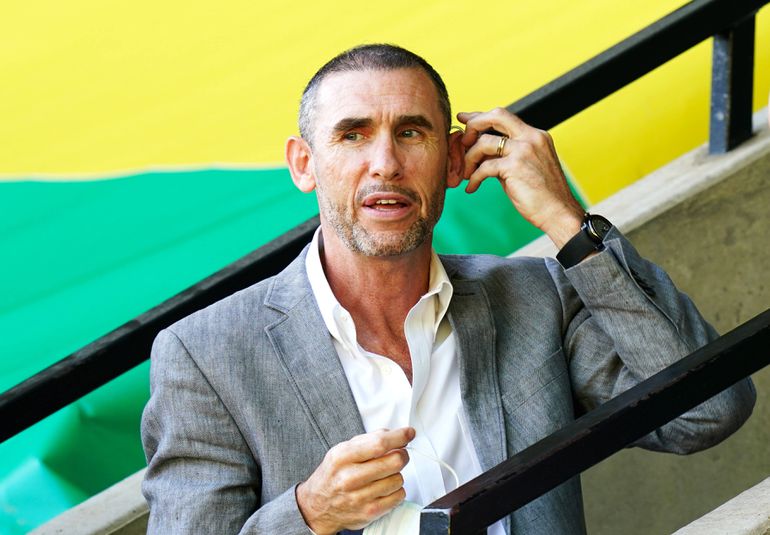 Martin Keown criticises Sky's commentary