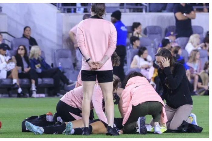 Female footballer undergoes heart surgery