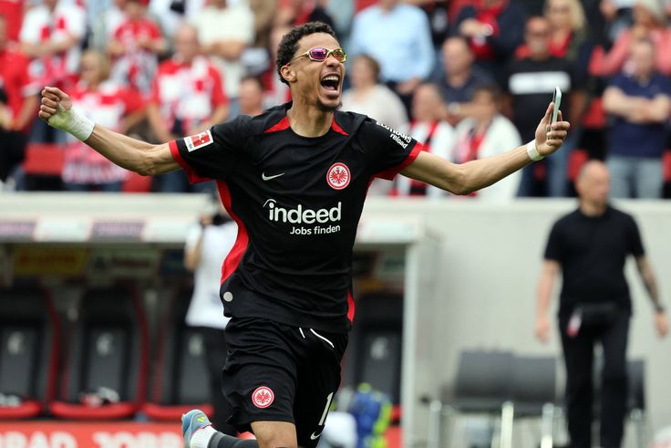 Hugo Ekitike. Liverpool. Thierry Henry. Newcastle United. Alexander Isak.