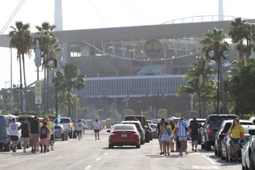 Chaos at Hard Rock Stadium delays Copa América final kickoff