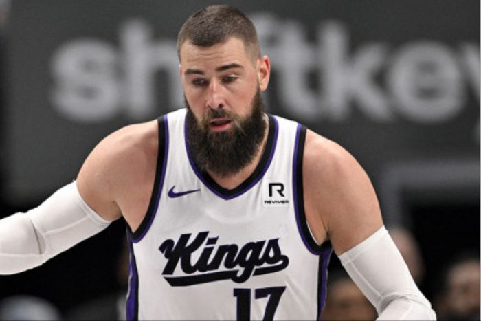 Despite reports of the deal announcing a trade to the Denver Nuggets, Jonas Valančiūnas reportedly prefers playing overseas.