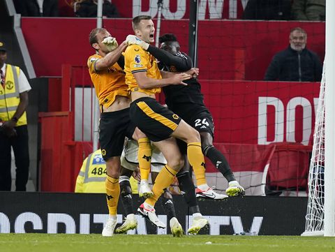 A clash between Onana and Sasa Kalajdzic|Imago