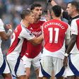 Arsenal players remiserating with referee | Football365
