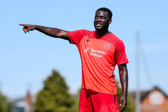 Victor Boniface in training with Bayer Leverkusen.