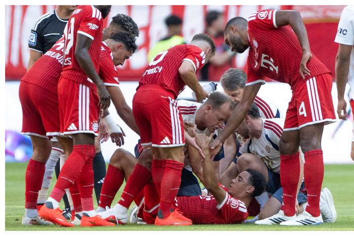 Bayern Munich star Musiala collapses
