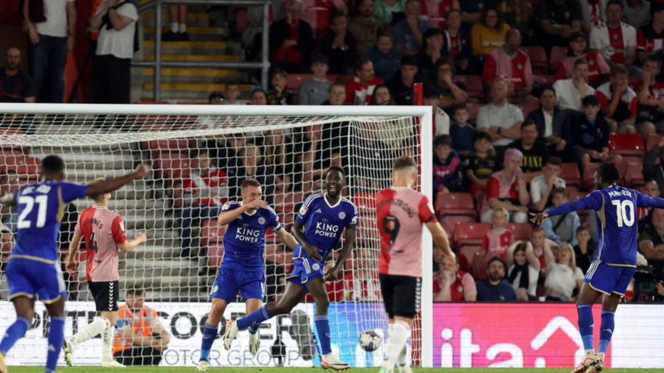 Nathan Tella of Southampton celebrates his goal to make it 0-1