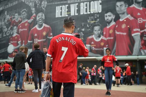 Man Utd aim to create fans' share scheme