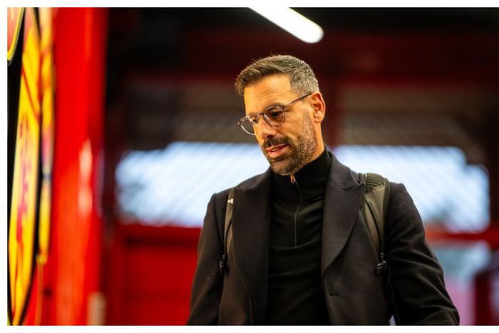 Van Nistelrooy breaks silence