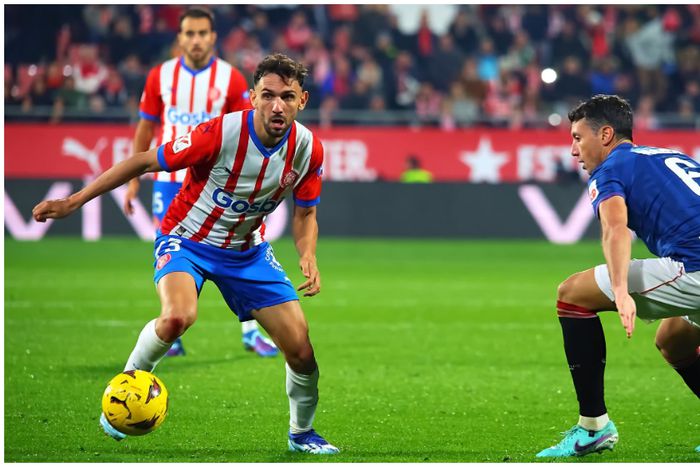Ivan Martin of Girona against Alaves.