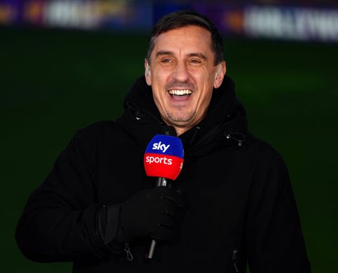 Gary Neville agrees to incredible dare if Arsenal win the league