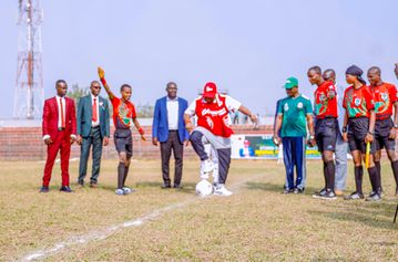 Osun State Governor, Ademola Adeleke shows off dribbling skills