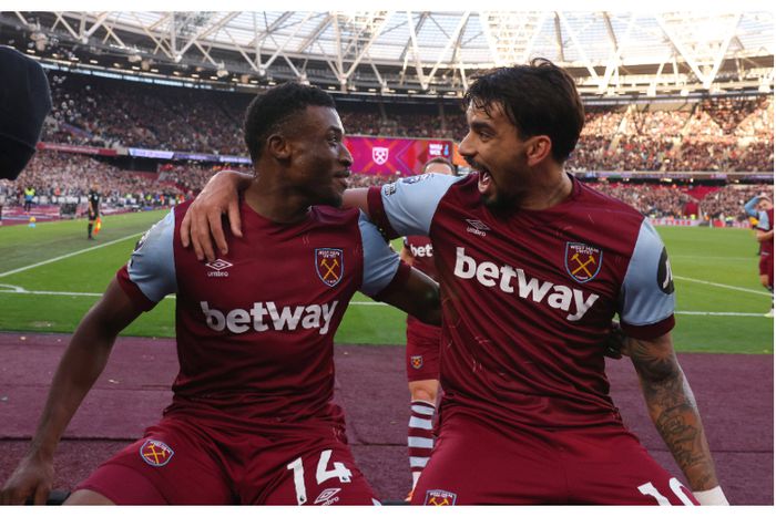 Arsenal and Chelsea set to sign West Ham star