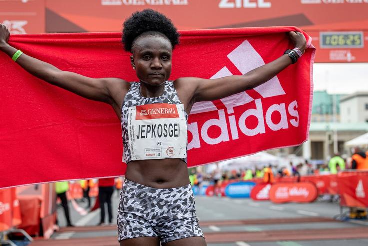 Kenya’s Joyciline Jepkosgei lowers course record as she defends Barcelona Half Marathon title