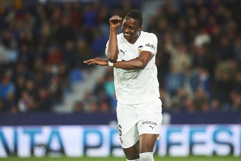 Umar Sadiq celebrates for Valencia.
