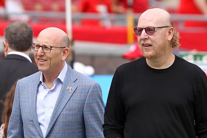 Manchester United takeover talks set to continue this week