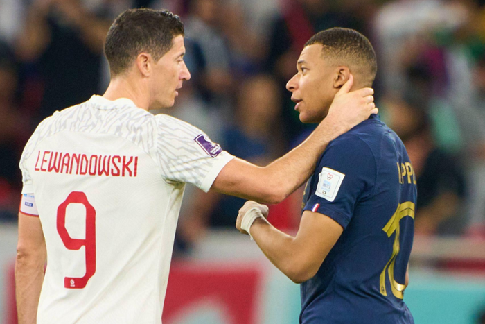 Kylian Mbappe and Robert Lewandowski during the World Cup 2022 clash between France and Poland || Image credit: Imago