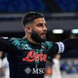 Napoli beat Fiorentina to keep Champions League ambitions alive