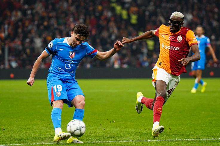 PSG decision moves Barcelona towards Osimhen signing