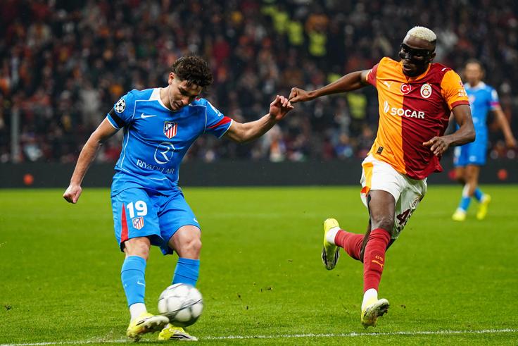 Osimhen down pecking order as Barcelona director travel to England for another striker