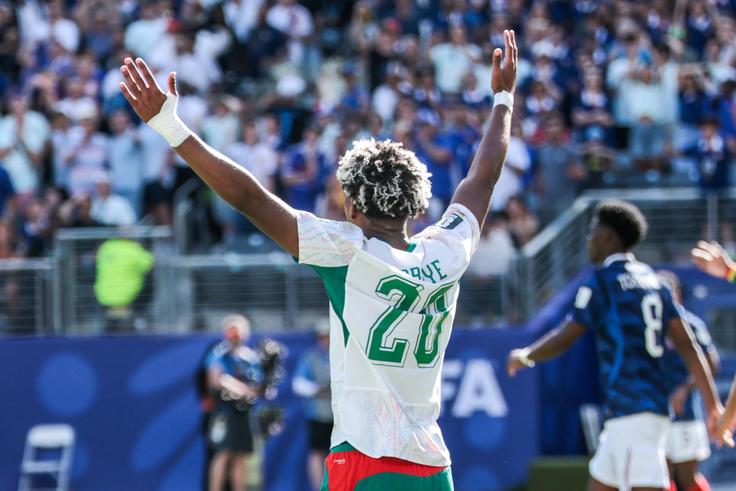 Chelsea, Man City on high alert as PSG war with Senegalese youngster opens door to €50m move