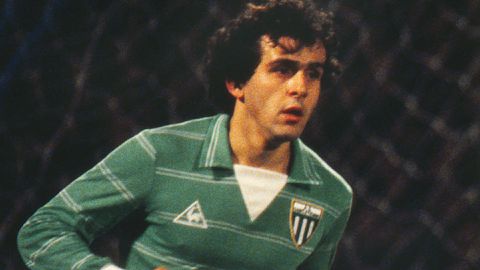 Top 10 football legends who never saw red cards