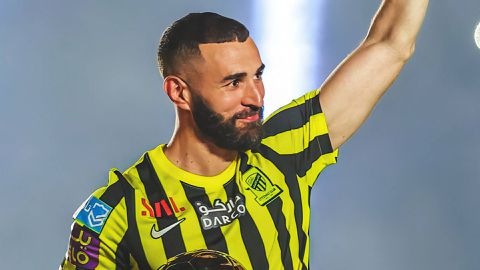 Top 10 football legends who never saw red cards