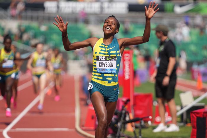 Faith Kipyegon wins the 2023 Diamond League Trophy in 1,500m.