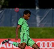 Bobosi Byaruhanga: Star midfielder wins first trophy in America