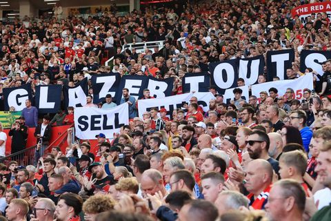 Man United fans want Glazers out || Credit: Getty image