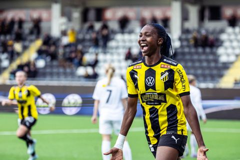 Aisha Masaka aweka historia kucheza UEFA