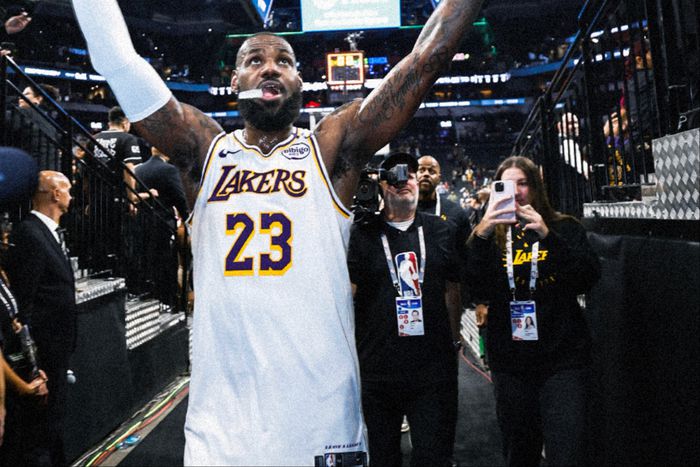 LeBron James records his fourth straight triple-double, Davis scores a season-high 40 points, and the Lakers win 120-115 on the road.