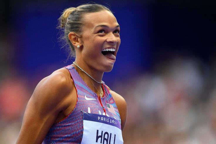 'Torn between disappointment and pride'- Anna Hall finds comfort in family during Christmas preparations