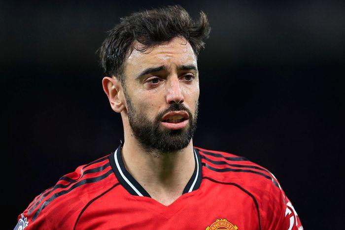 Fernandes gives hint on his next club