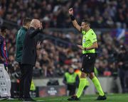 'Refereeing had a big influence' Ten Hag on Manchester United's game against Barcelona