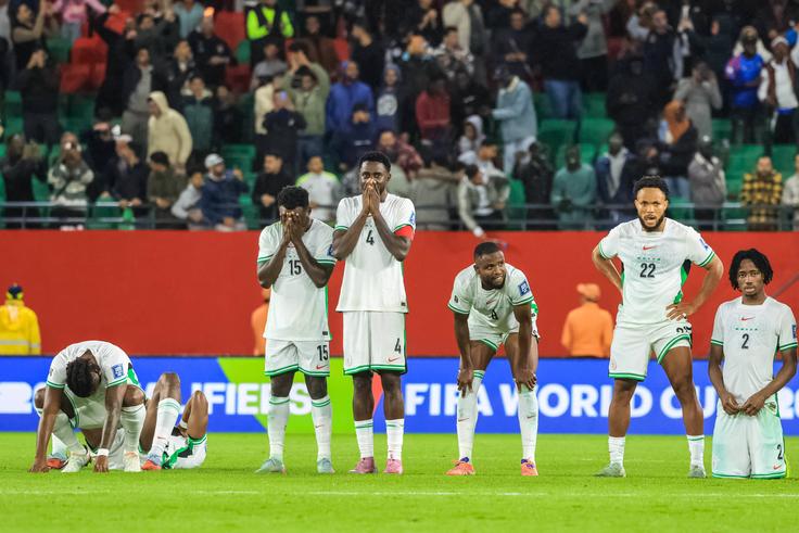 A dejected Super Eagles squad || Image credit: Imago